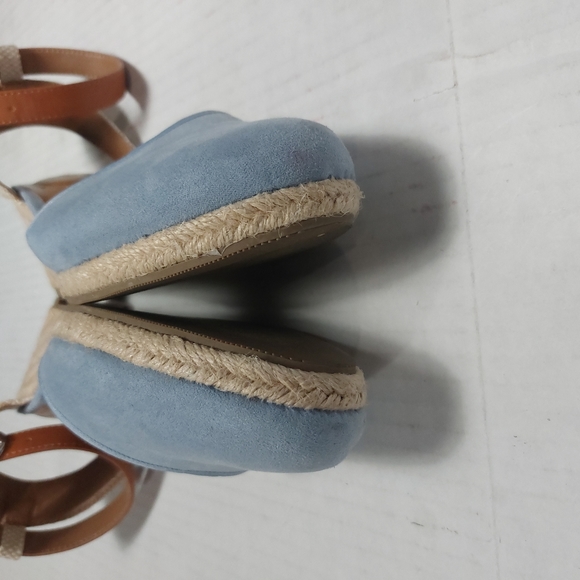 Style and Co. Mailiena Blue Ankle Straps Close Toe Wedges Sandals Size 9M - Picture 9 of 11